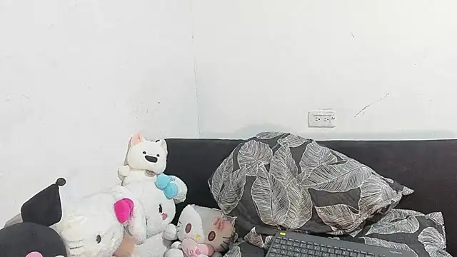 eirlysx (F teen) - riding reverse cowgirl dildo