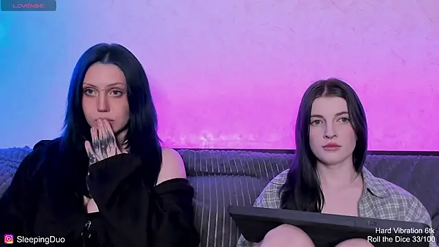 sleepingduo - SleepingDuo's free webcam - UK Sex Cams