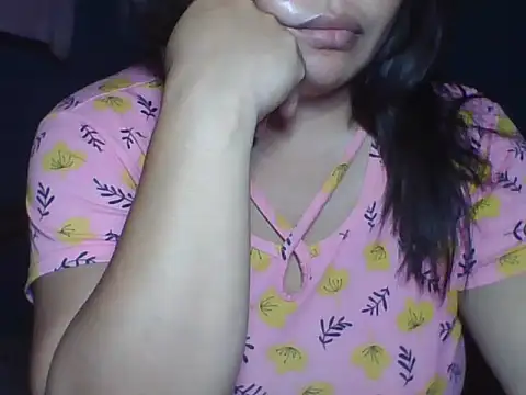 MommyKaye30 live cam on StripChat
