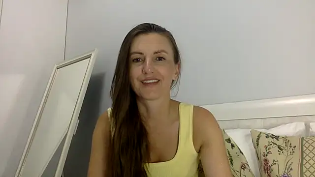 melivorra - Melivorra's free webcam - UK Sex Cams