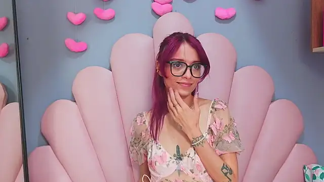 luci_miller webcam