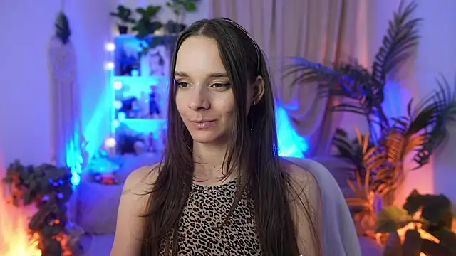 Anna_Leah_ live cam on StripChat
