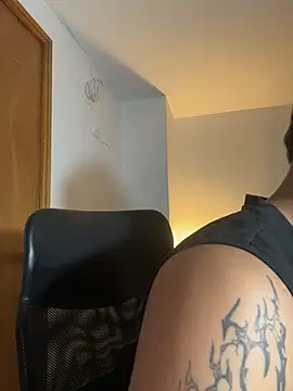 Justyn_Torres live cam on StripChat