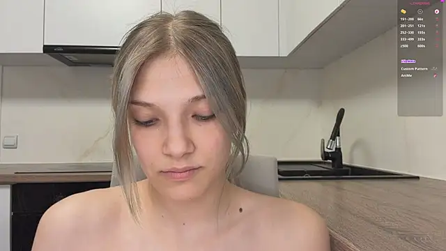 carolini_i (F teen) - 💥💢Spank  ass until it's red