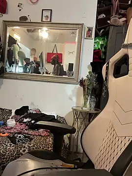Motherbigbus live cam on StripChat