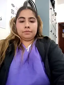 Sofia_Honey1 live cam on StripChat