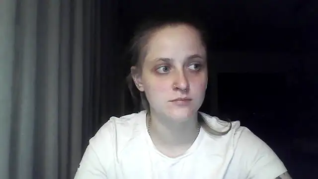 LeaWetGirl webcam