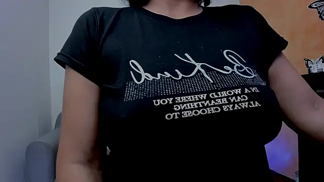 scarlet_wet