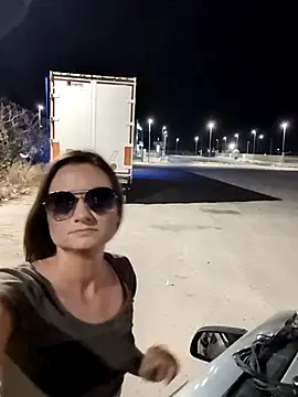 samira-summer (G milf) - Last Tipper gets 1 Outdoor Video