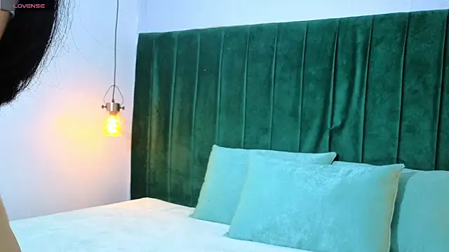 Emma-Burning webcam