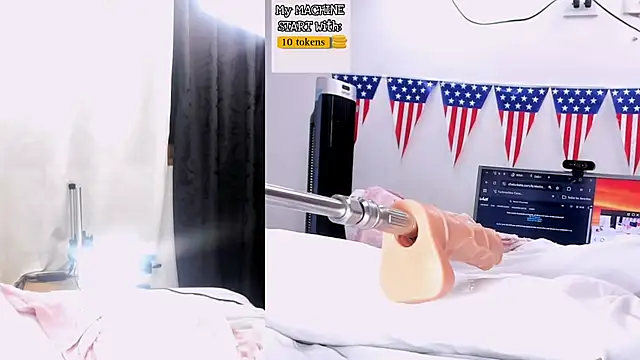 Aleska_James webcam