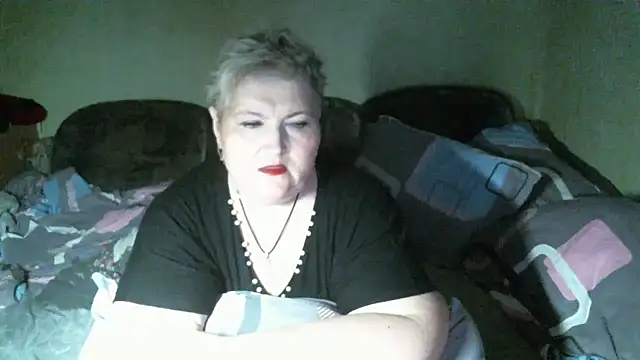 Lana555 live cam on StripChat