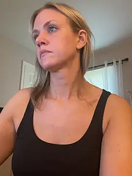 Kay_Cakes live cam on StripChat