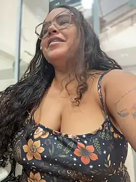 CurlyGirl_1 live cam on StripChat