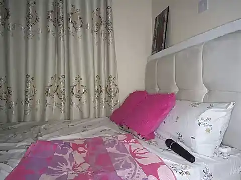 Sparkles_J live cam on StripChat