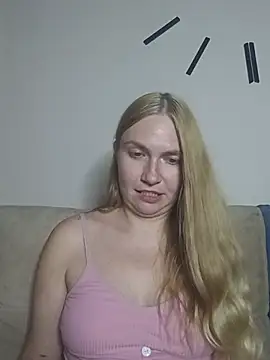 KisaVixen live cam on StripChat