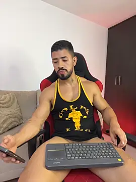 Ezzio_Scolaro live cam