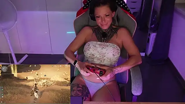 TittenTina live cam on StripChat