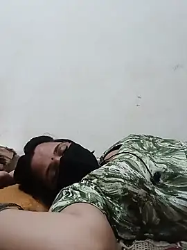 Karishma_bhabi3 live cam on StripChat
