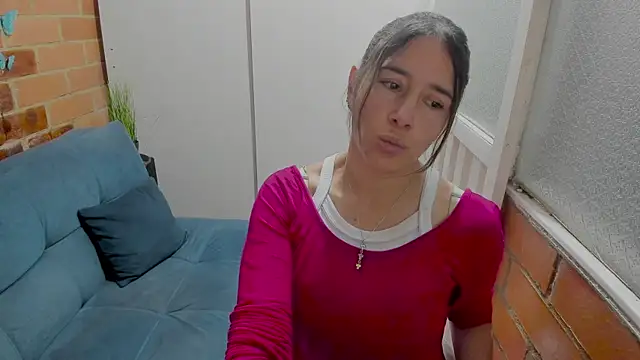 Penelope47 live cam on StripChat