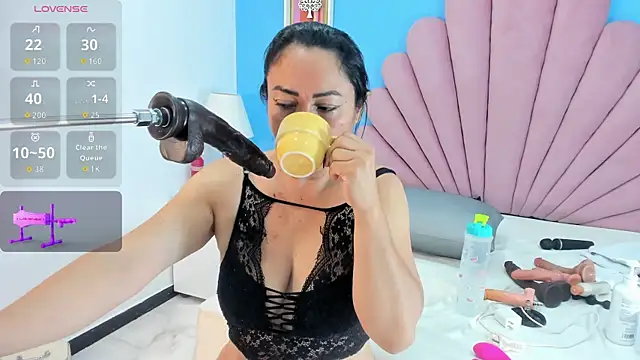 lisa_milf_ live cam on StripChat