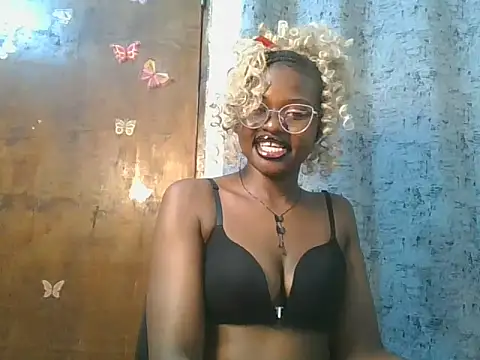 Ebonysexy_doll webcam