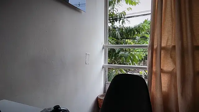 romeolovedark live cam on StripChat