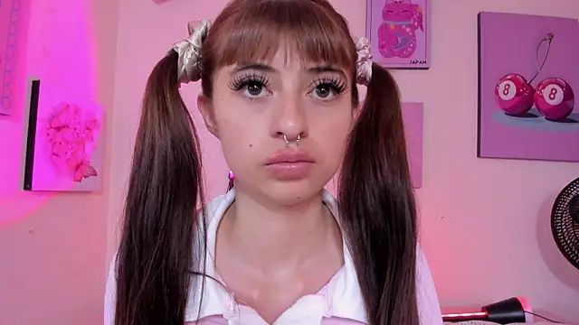 AnnyCotton live cam on StripChat