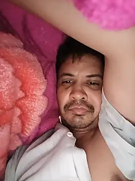 jeeva9242 (Ask my age) - Licking rubbing  pussy