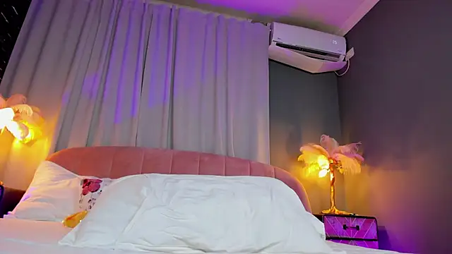 AmedeeaBanks webcam