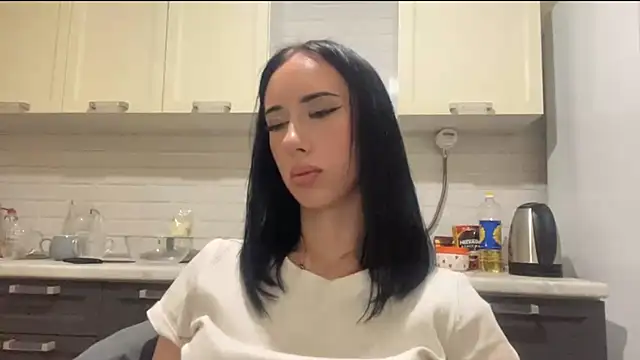 IsabellaQiueen webcam