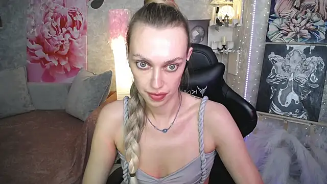 NickyAdamidi live cam on StripChat