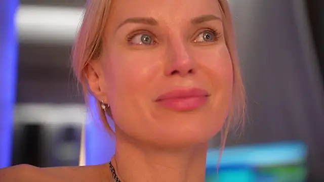 NovaMaria live cam on StripChat