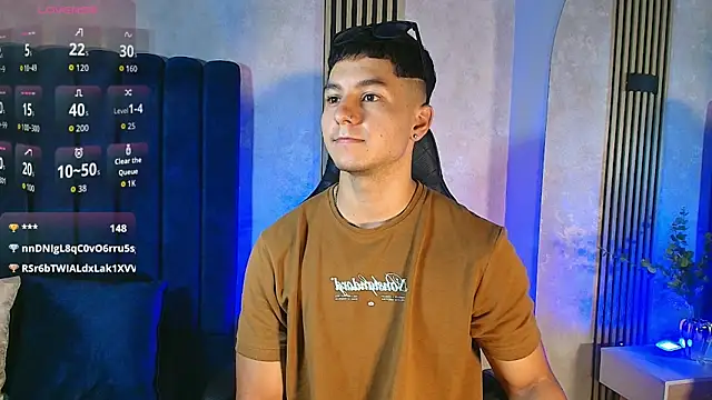 Noah_Clarkk live cam on StripChat