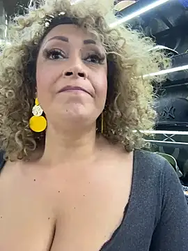 Katti_Barrera webcam