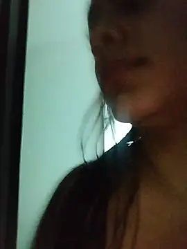 Mia_skyy18 webcam