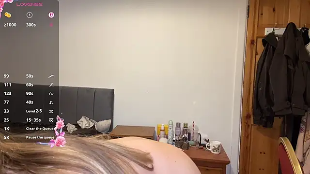 dewlullaby's live room