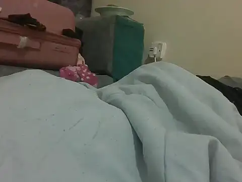 nasty-petite webcam