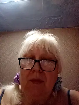 alexia64231 - Alexia64231's free webcam - UK Sex Cams