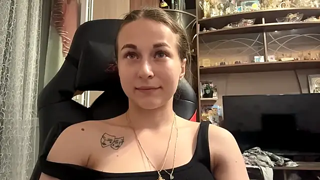 TaIliedGuest live cam on StripChat