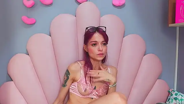 luci_miller webcam