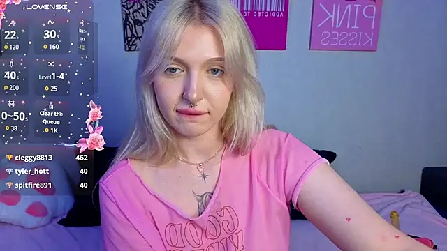 BlondieSummer webcam