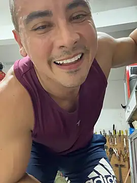 Paul22cm- live cam on StripChat