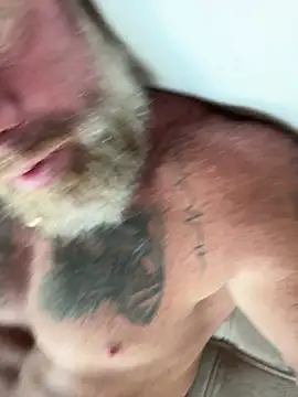 Muscledick40 live cam on StripChat
