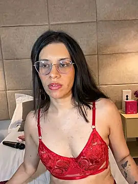 sheyladoll live cam on StripChat