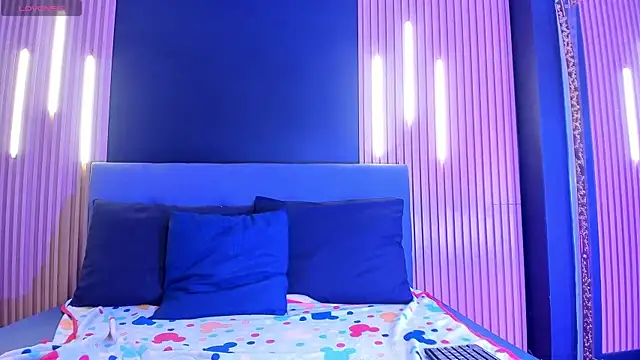 NixzDolls live cam on StripChat
