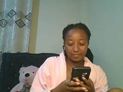 PrettyBunny11 live cam on StripChat