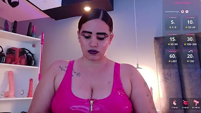 MariaGaitan live cam on StripChat