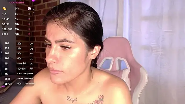 Salome_Cherie live cam on StripChat