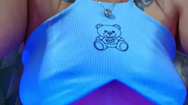 LiaHarryis live cam on StripChat